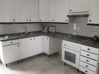 Haus in Poveda de las Cintas. Se vende casa con patio y con garaje en poveda de las cintas en