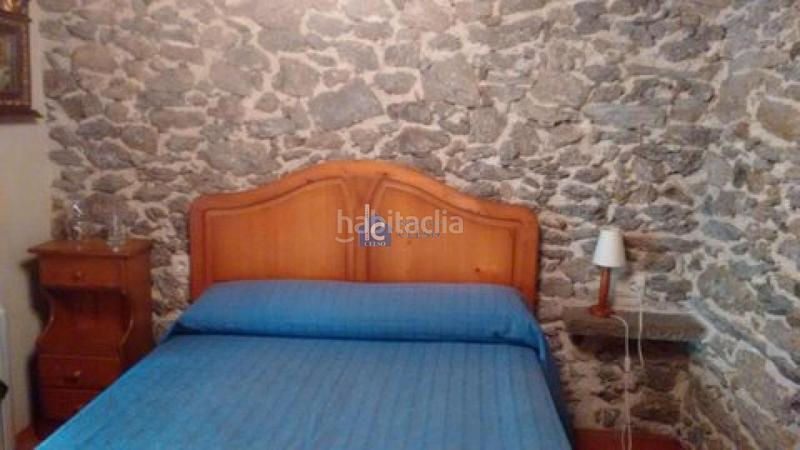 Foto f074f8b9-9456-4187-89b3-e1a825e6c9be. Casa adossada a Teixeira (A)