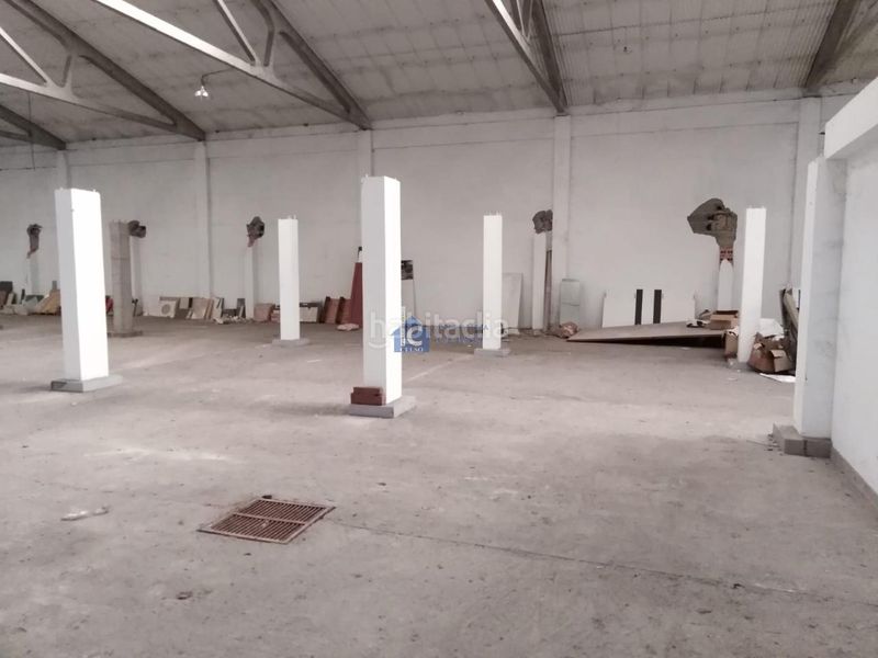 Foto ed5a4035-7959-4aae-8623-6deefaca3b6d. Capannone industriale in San Rosendo Ourense