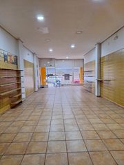 Local Comercial a MANUEL PEREIRA