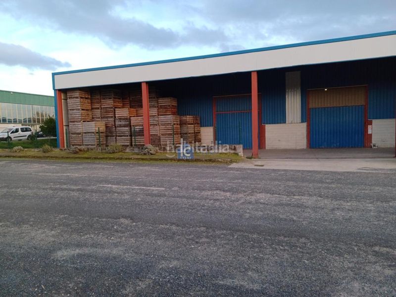 Foto d63126a7-8ad4-4a93-a7f7-a1facc755df0. Nau industrial a Vilar de Santos