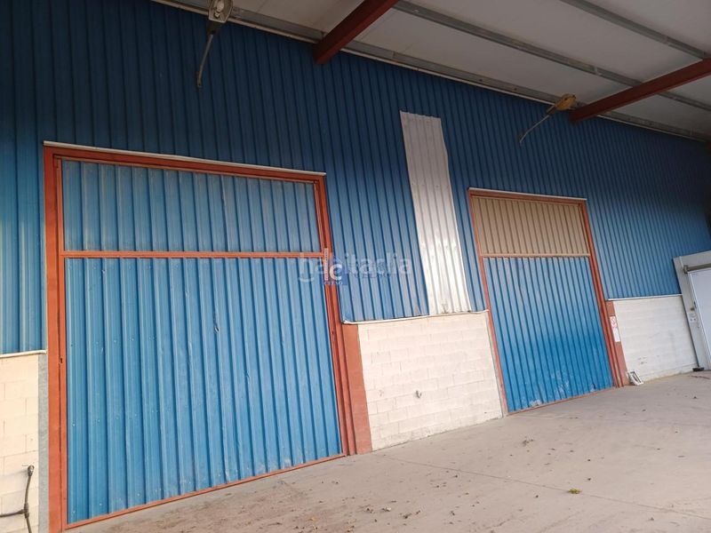 Foto d7de9613-b36e-4413-81ee-71436925a649. Nau industrial a Vilar de Santos