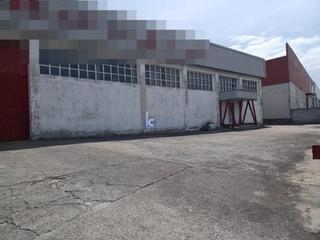 Nau industrial  Tres