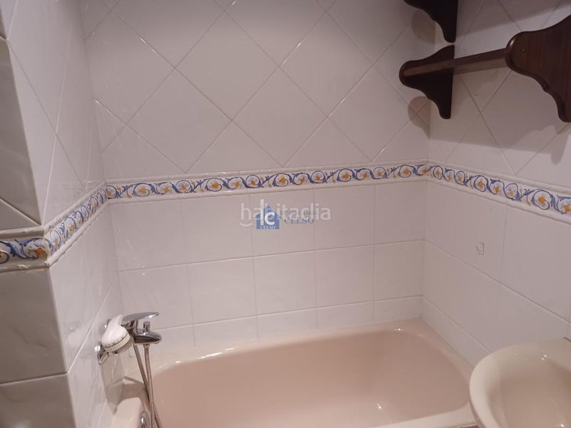 Foto d96ecd2f-d8b1-4abe-a1c3-56232092faf0. Rent flat with heating parking in Centro Ourense