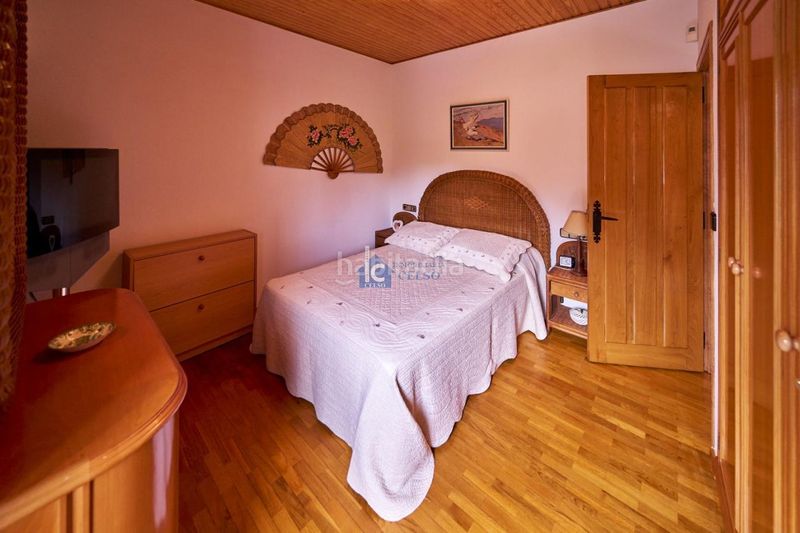 Foto 14fce71d-44f8-4ed4-9dea-eade66d1673f. Casa amb calefacció aparcament a Ventiun Ourense