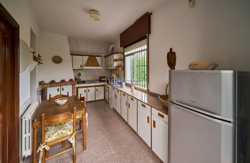 Foto e6399efc-c984-4600-ac33-27b53f0201c0. Casa amb calefacció aparcament a Ventiun Ourense