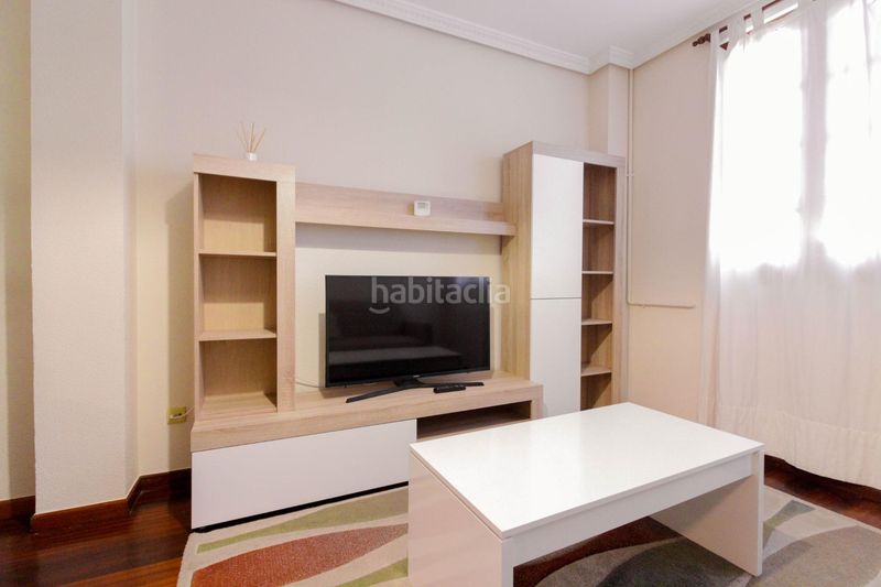 Foto 27d1dfc6-76d3-4eb1-a999-b8b708b50751. Rent flat with heating parking in Cuatro Caminos Santander