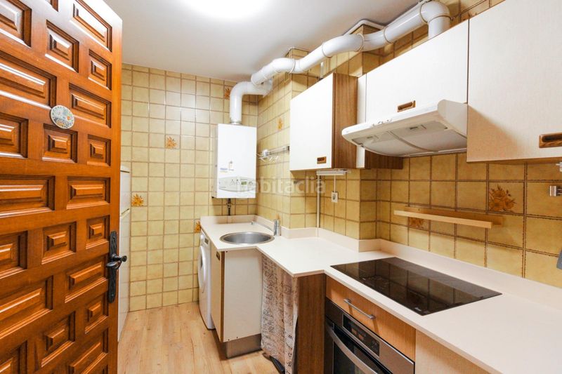 Foto 3eda4705-3188-47d1-a8b1-4eacfddb28b7. Rent flat with heating parking in Cuatro Caminos Santander