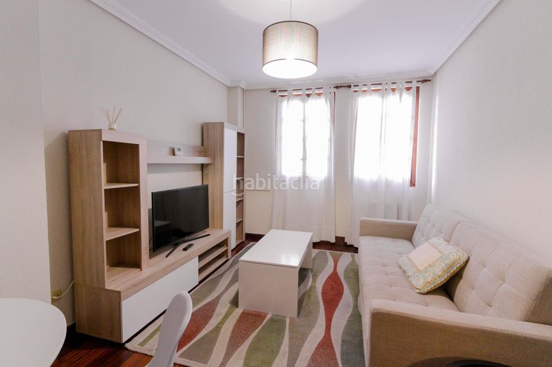 Foto 5837b084-7af4-484c-b674-fca472aca215. Rent flat with heating parking in Cuatro Caminos Santander