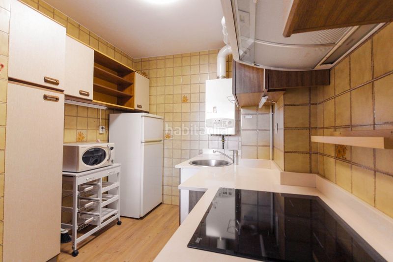 Foto 9836da0c-2654-4fed-9be5-bff64b3c7ac1. Rent flat with heating parking in Cuatro Caminos Santander
