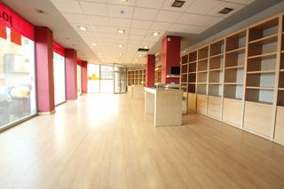 Local Comercial en Calle Repuente