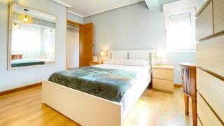 Rent Flat in Cuatro Caminos. Moderno piso en cuatro caminos, santander