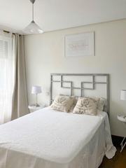 Rent Flat in Cuatro Caminos. Estupendo apartamento de 1 dormitorio  ciudad jardín