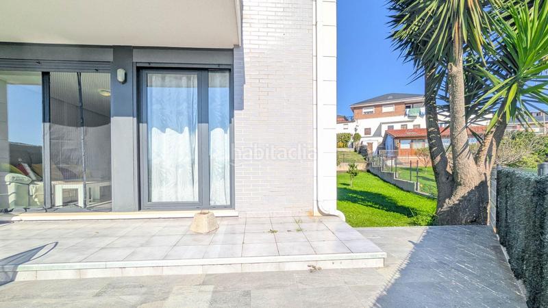 Foto 0c3c197e-663b-4679-8665-dc05a91dce41. Alquiler planta baja bajo con jardín frente a la ría de suances en Cudón en Miengo