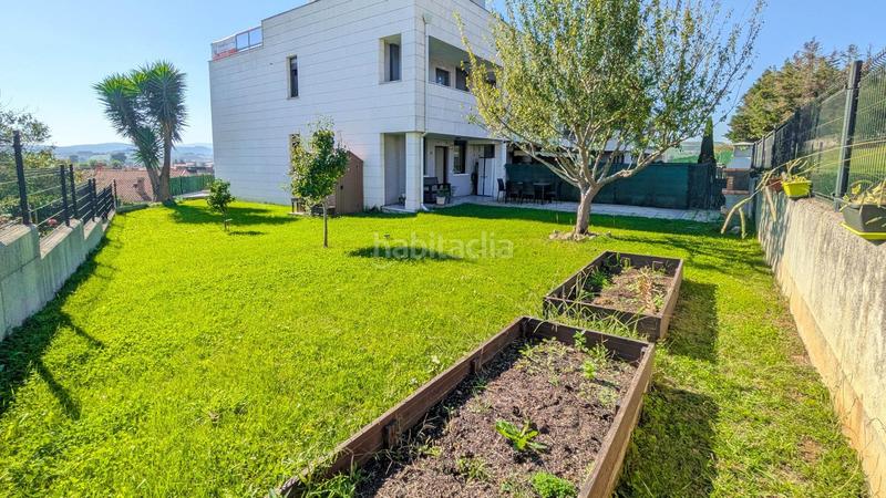 Foto 12f4390a-49dd-4cc4-8c61-a231a08cb823. Alquiler planta baja bajo con jardín frente a la ría de suances en Cudón en Miengo