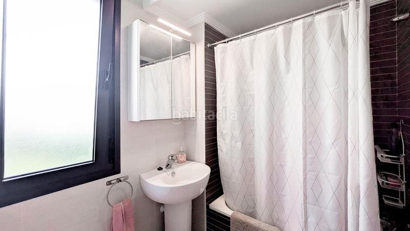 Foto 5e8f3a41-343d-4cbe-80ef-bc93cc4422f1. Alquiler planta baja bajo con jardín frente a la ría de suances en Cudón en Miengo