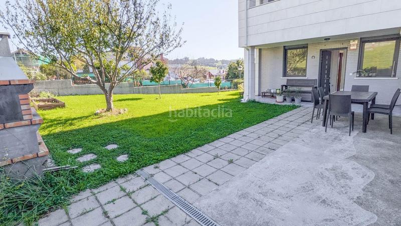 Foto edfe1b5e-cf90-495e-8762-235b97058772. Alquiler planta baja bajo con jardín frente a la ría de suances en Cudón en Miengo