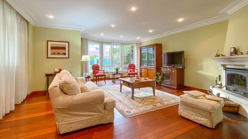 Foto 301b6133-6ee2-4e93-b1ff-f986492b4105. Casa adossada amb calefacció aparcament a Maoño - Azoños Santa Cruz de Bezana