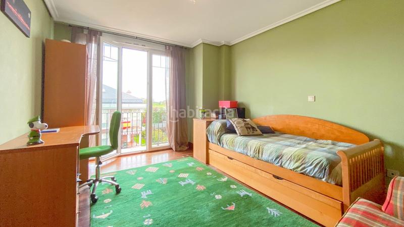 Foto e4d60649-34cc-489d-b4e6-1c4dd0a276fd. Casa adossada amb calefacció aparcament a Maoño - Azoños Santa Cruz de Bezana