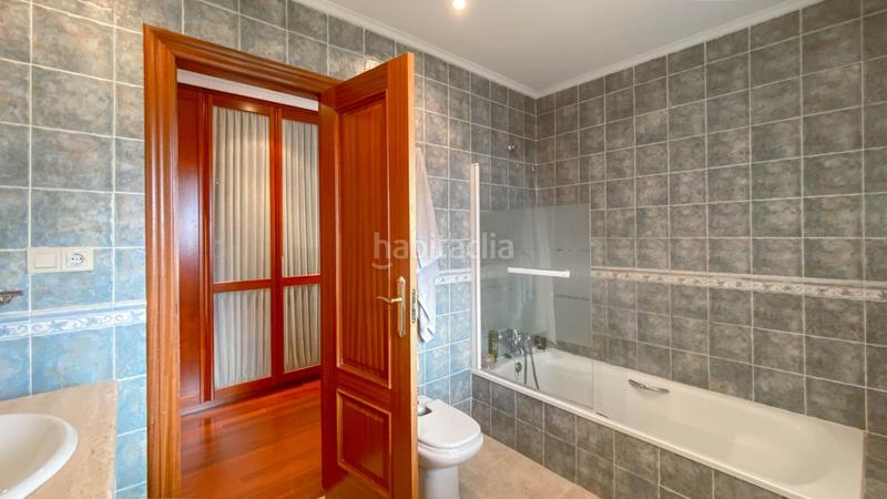 Foto f705f561-2238-44b2-a2c8-8aabbfed8b9d. Casa adossada amb calefacció aparcament a Maoño - Azoños Santa Cruz de Bezana