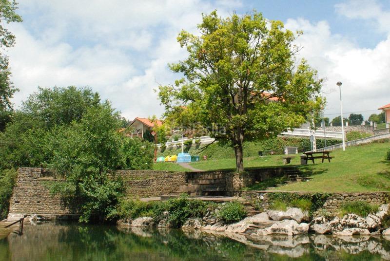 Foto 7671e680-0868-42ae-b634-a8cec935bb9c. Terreny residencial a Puente Viesgo