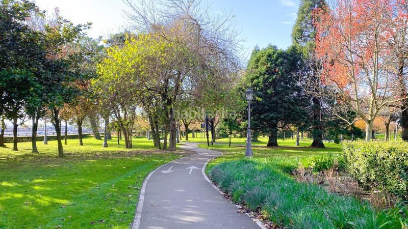 Foto 7b17f91d-ba3a-4164-86b9-c45b610bd756. Alquiler piso espacioso piso en castilla para una persona o una pareja en Santander