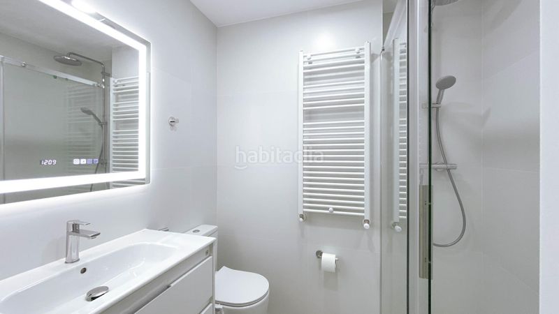 Foto 346accd2-bcd0-4e21-8405-422c5b9ce09f. Rent flat with heating in Cuatro Caminos Santander