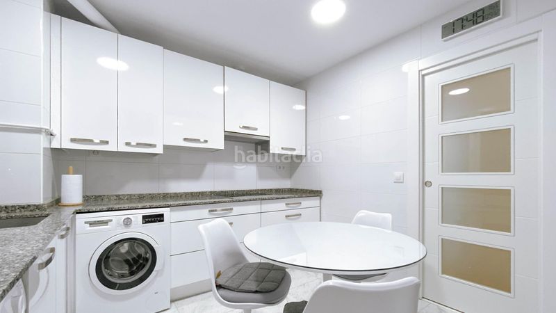 Foto 6a3eaff6-2bf9-482c-89dc-1a23eec8cc50. Rent flat with heating in Cuatro Caminos Santander