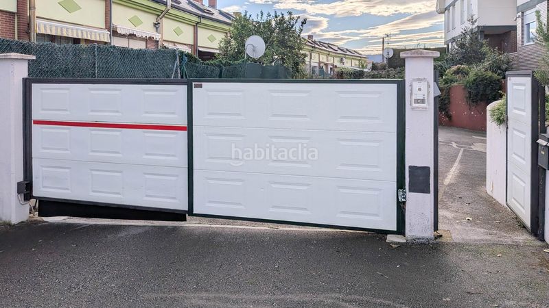 Foto 019336ae-8db4-43e0-9630-5a8a49d3011a. Casa aparellada amb calefacció aparcament a Muriedas Camargo