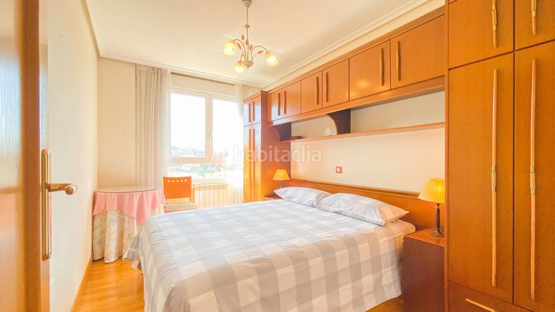 Foto f7f855d4-6d36-4870-bbe3-cbd51f28f1c0. Lloguer pis amb calefacció aparcament piscina a Monte Santander