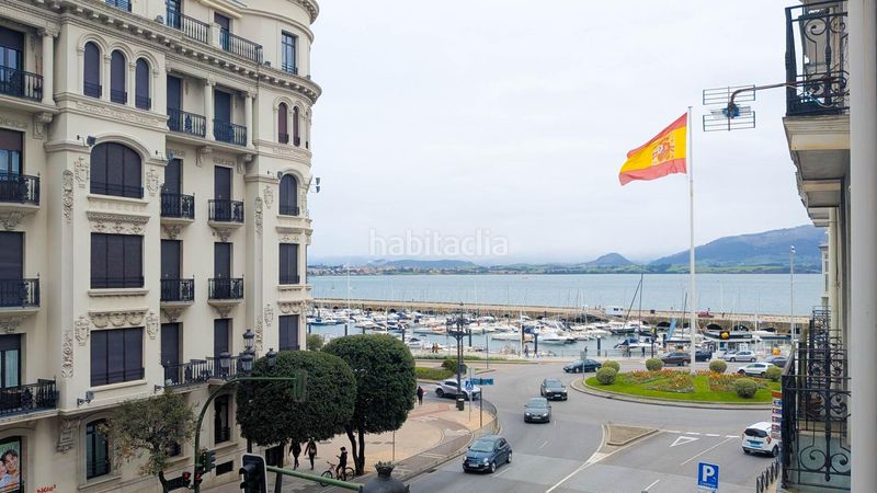 Foto 345644a4-a2e7-44a4-939f-957d14aa9253. Rent flat with heating in Puerto Chico Santander
