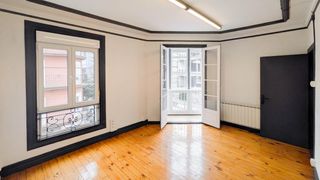 Lloguer Pis en Puerto Chico. Amplio piso en alquiler junto a puertochico