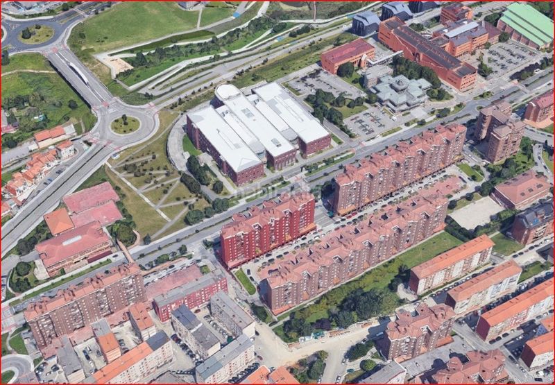 Foto 1bca14eb-ce84-4d17-830d-c06a7eec615d. Local comercial a Los Castros Santander