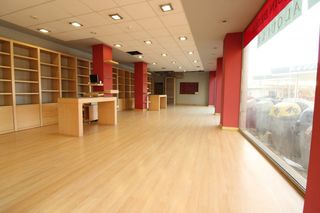 Local Comercial en Alisal - San Rom�n. Local comercial primera l�nea alta visibilidad en santander