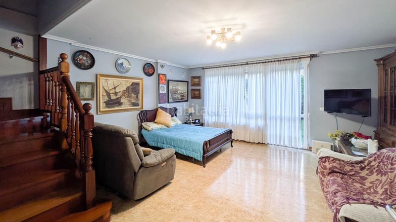 Foto 3d777633-7c55-4c34-8ab8-fcecd4eaafb8. Casa aparellada amb calefacció aparcament a Muriedas Camargo