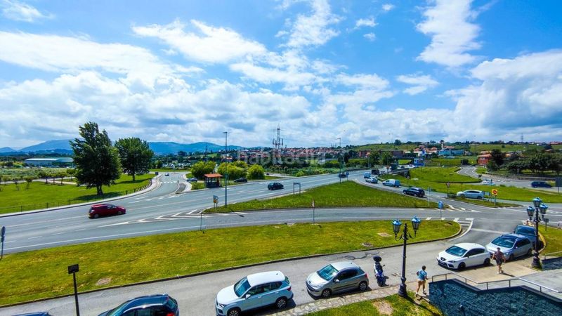 Foto d96d3da1-1bfd-43c4-a3ef-a296ae62e5e7. Locale commerciale in Peñacastillo - Nueva Montaña Santander