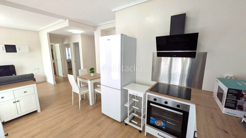 Foto 5a9327c6-736f-4815-a280-f7b93f778d0e. Rent flat with heating in Cuatro Caminos Santander