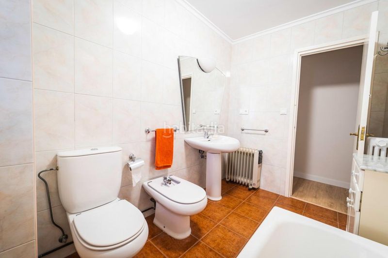 Foto 0b587a03-a19c-4fce-8cea-9c06997fb382. Rent flat with heating in Cuatro Caminos Santander