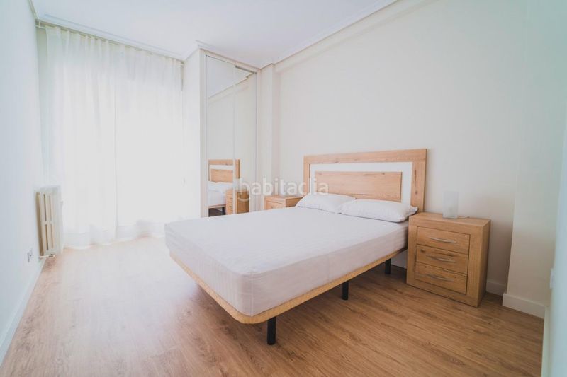 Foto cb8771fa-6bc9-4adf-8e6f-6de4645c7ecf. Rent flat with heating in Cuatro Caminos Santander