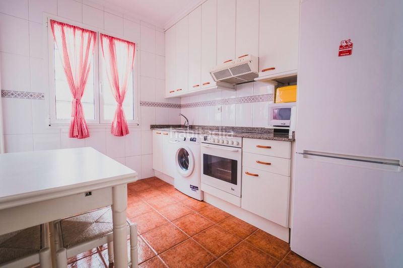 Foto fff5c04b-d7a9-4b07-aeeb-7e26aecc7341. Rent flat with heating in Cuatro Caminos Santander