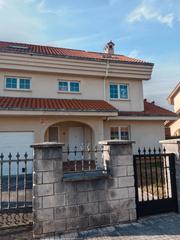 Casa aparellada  Urbanización sotomar ii