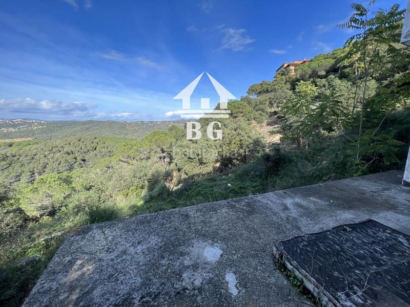 Foto 55d34881-3c99-425f-a07e-11f350086c83. Chalet  unifamiliar en construcción urb. Roca Grossa lloret con excelentes vistas !! en Lloret de Mar