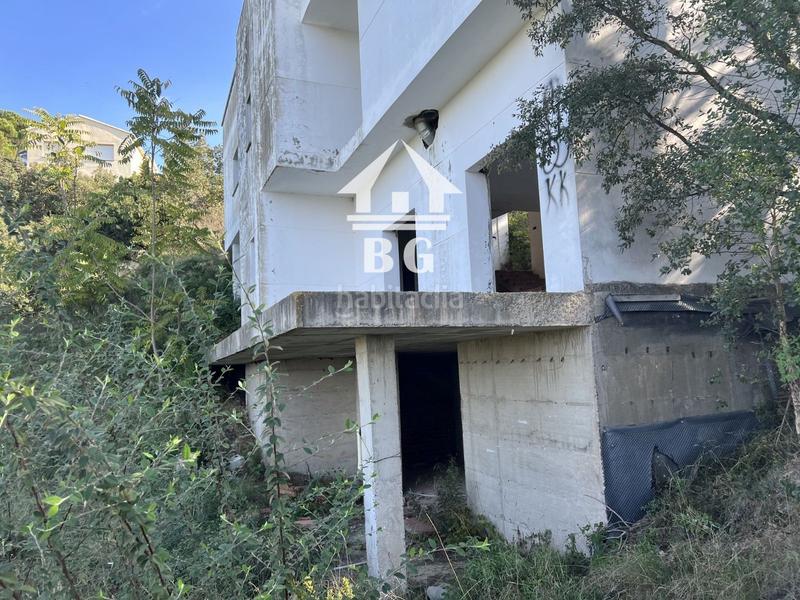 Foto e47edd29-b403-42bd-81b2-3b92458f14b0. Chalet  unifamiliar en construcción urb. Roca Grossa lloret con excelentes vistas !! en Lloret de Mar