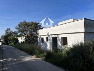 Xalet  Poblat iberic. Chalet unifamiliar en construccin urb. roca grossa  lloret con