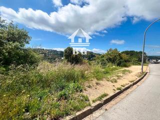 Finca rústica  Senyera. En venta parcela edificable excelentes vistas en urb. lloret res