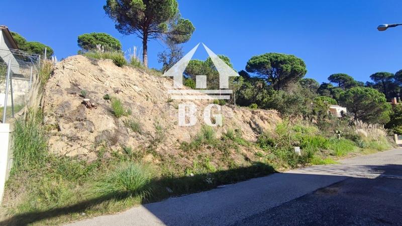 Foto d0e3dc43-8f81-4b4d-bddc-f21a7f08122e. Finca rústica solar para edificar vivienda unifamiliar con excelentes vistas en lloret residencial !! en Lloret de Mar