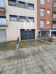 Aparcament cotxe  Vidreres. Plaza de garaje en la zona del  rieral