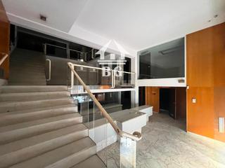 Local Comercial  Mendez nuñez. En venta gran local comercial ideal para oficinas o centro sanit