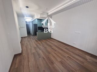 Pis a Els Pins. En venta piso de 2 hab. reformado  en el centro al lado  de la p