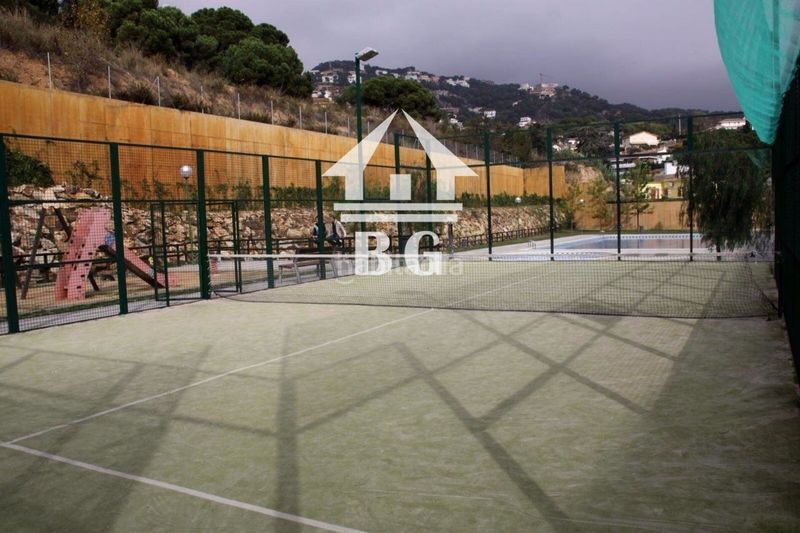 Foto b9598c5d-d11d-4e82-a825-94c8f42a96e2. Pis amb calefacció aparcament piscina a Roca Grossa Lloret de Mar